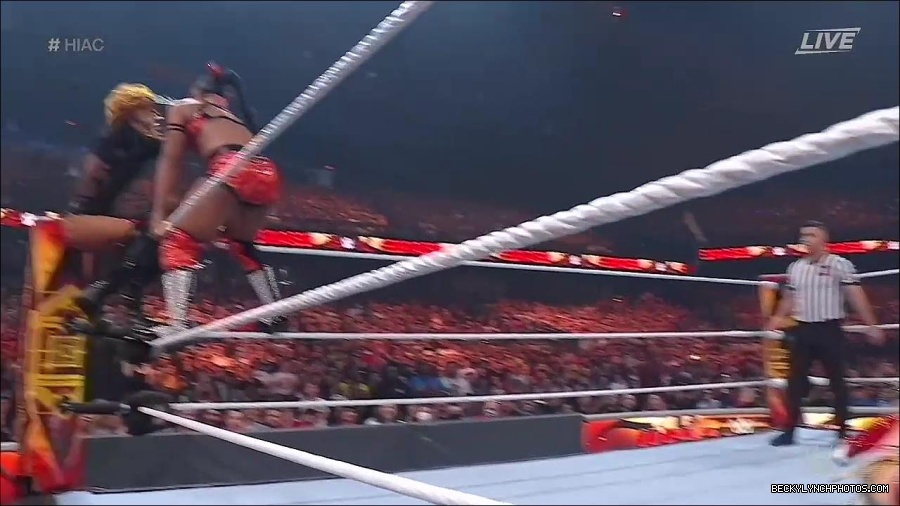 WWE_Hell_In_A_Cell_2022_720p_WEB_h264-HEEL_mp4_001540787.jpg