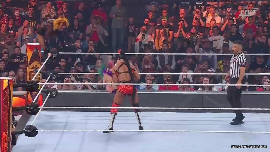 WWE_Hell_In_A_Cell_2022_720p_WEB_h264-HEEL_mp4_001549187.jpg