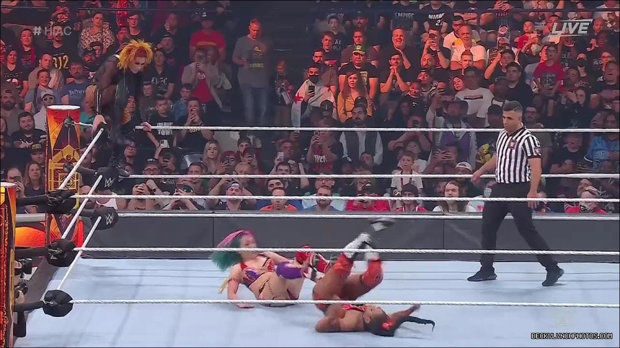 WWE_Hell_In_A_Cell_2022_720p_WEB_h264-HEEL_mp4_001550387.jpg