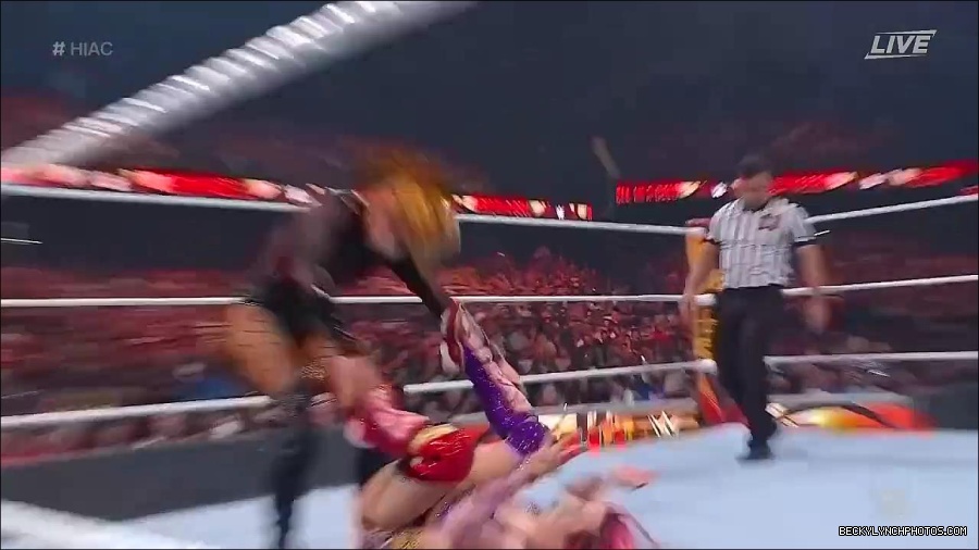 WWE_Hell_In_A_Cell_2022_720p_WEB_h264-HEEL_mp4_001553587.jpg