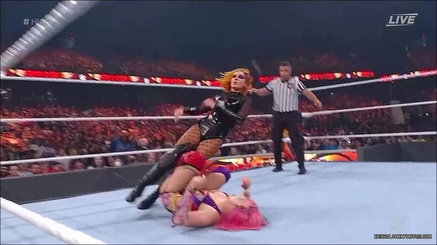 WWE_Hell_In_A_Cell_2022_720p_WEB_h264-HEEL_mp4_001554387.jpg