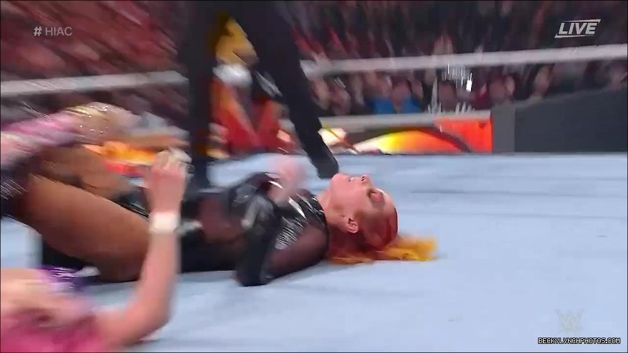 WWE_Hell_In_A_Cell_2022_720p_WEB_h264-HEEL_mp4_001554787.jpg