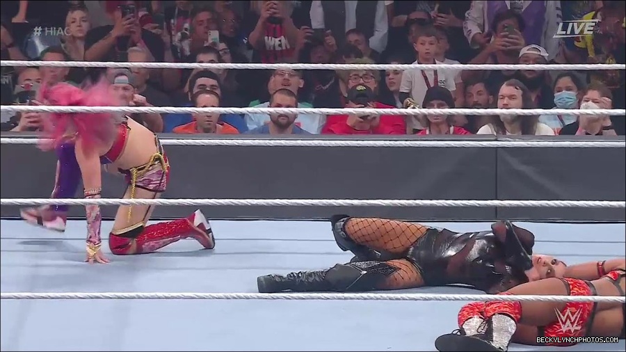 WWE_Hell_In_A_Cell_2022_720p_WEB_h264-HEEL_mp4_001556787.jpg