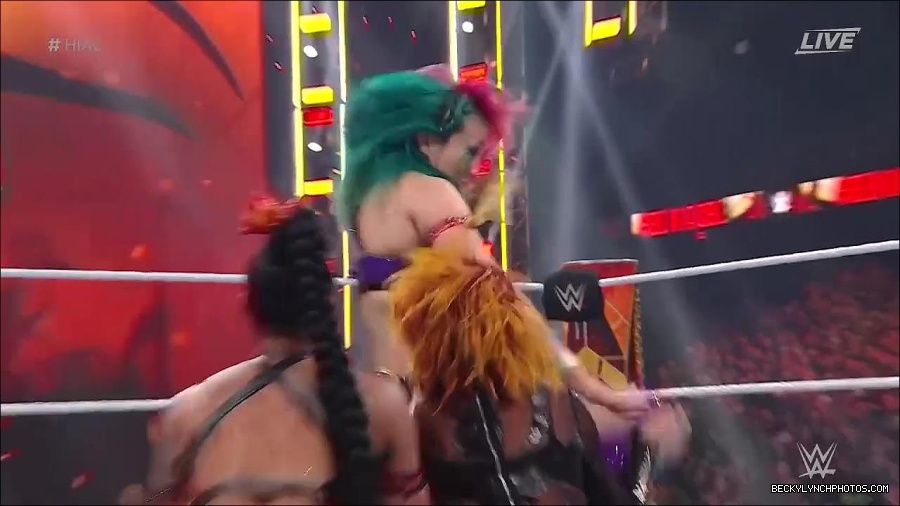 WWE_Hell_In_A_Cell_2022_720p_WEB_h264-HEEL_mp4_001568787.jpg