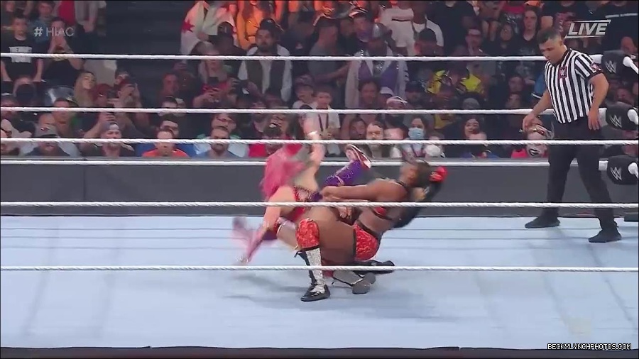 WWE_Hell_In_A_Cell_2022_720p_WEB_h264-HEEL_mp4_001569187.jpg