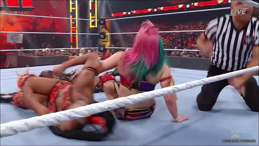 WWE_Hell_In_A_Cell_2022_720p_WEB_h264-HEEL_mp4_001577587.jpg
