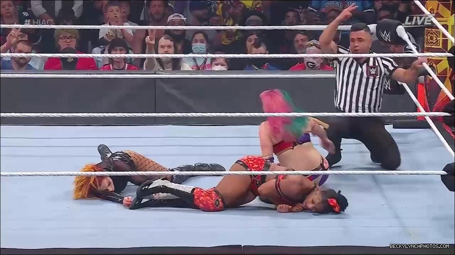 WWE_Hell_In_A_Cell_2022_720p_WEB_h264-HEEL_mp4_001578387.jpg