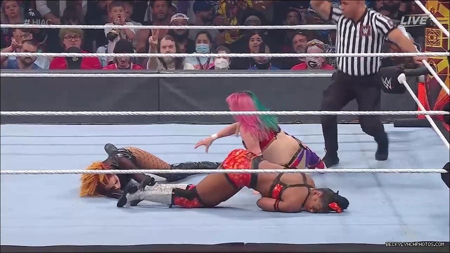 WWE_Hell_In_A_Cell_2022_720p_WEB_h264-HEEL_mp4_001578787.jpg