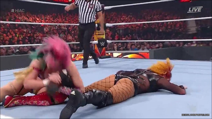 WWE_Hell_In_A_Cell_2022_720p_WEB_h264-HEEL_mp4_001581587.jpg