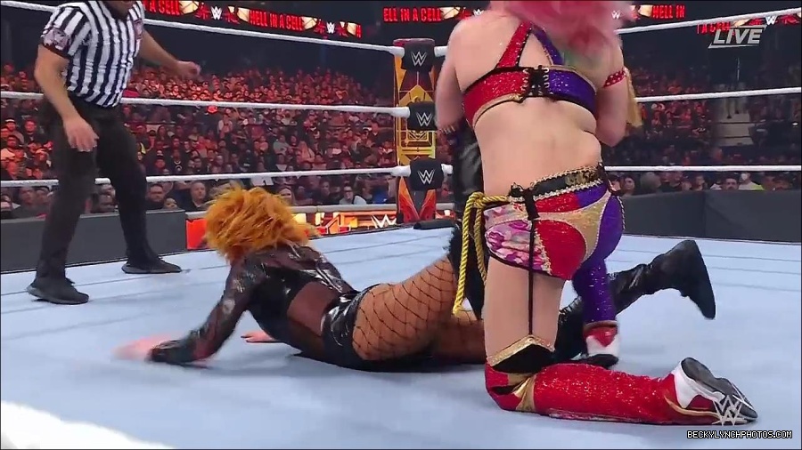 WWE_Hell_In_A_Cell_2022_720p_WEB_h264-HEEL_mp4_001586787.jpg
