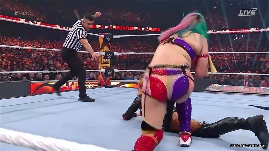 WWE_Hell_In_A_Cell_2022_720p_WEB_h264-HEEL_mp4_001588787.jpg