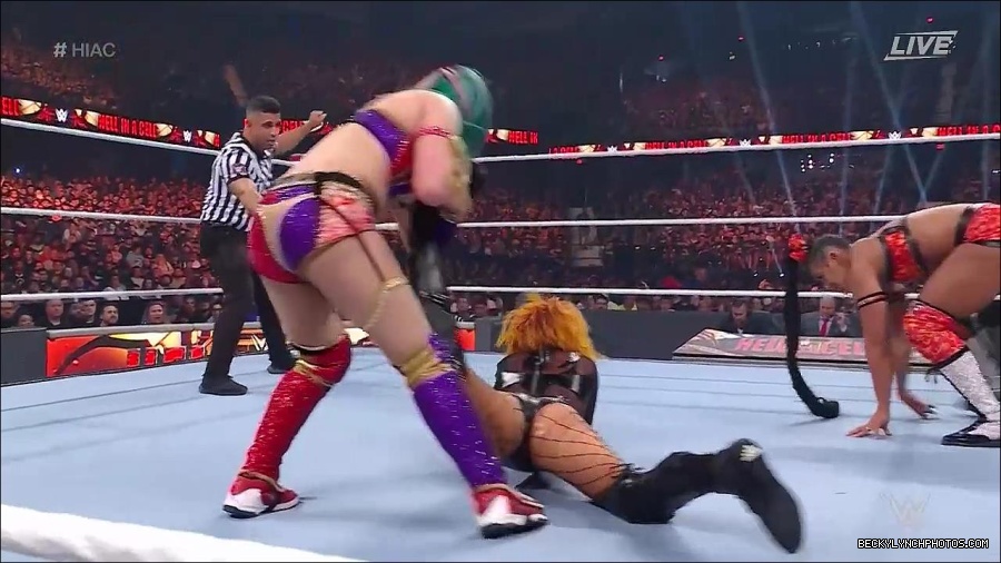 WWE_Hell_In_A_Cell_2022_720p_WEB_h264-HEEL_mp4_001589587.jpg
