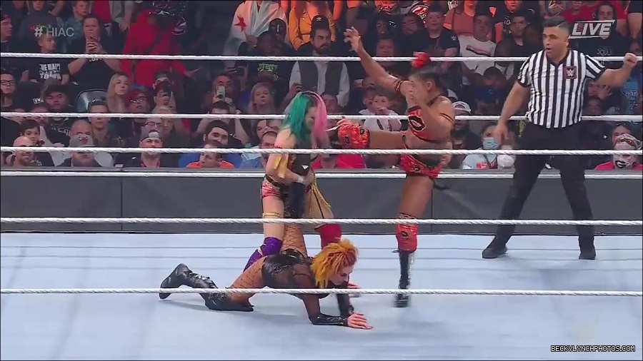 WWE_Hell_In_A_Cell_2022_720p_WEB_h264-HEEL_mp4_001591987.jpg