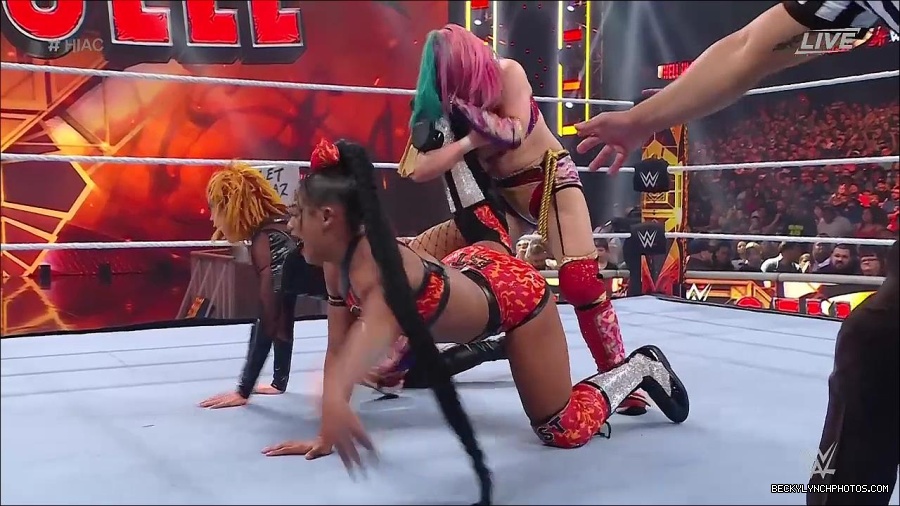 WWE_Hell_In_A_Cell_2022_720p_WEB_h264-HEEL_mp4_001598787.jpg