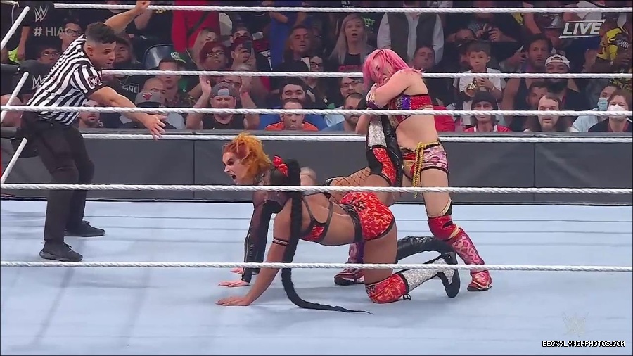 WWE_Hell_In_A_Cell_2022_720p_WEB_h264-HEEL_mp4_001603187.jpg