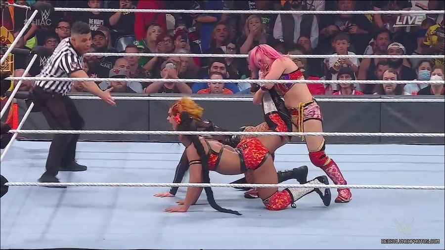 WWE_Hell_In_A_Cell_2022_720p_WEB_h264-HEEL_mp4_001603987.jpg