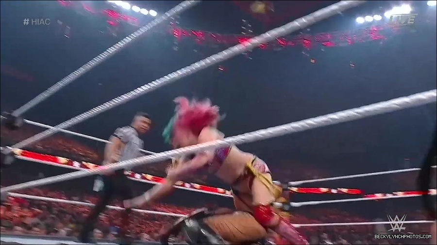 WWE_Hell_In_A_Cell_2022_720p_WEB_h264-HEEL_mp4_001609987.jpg