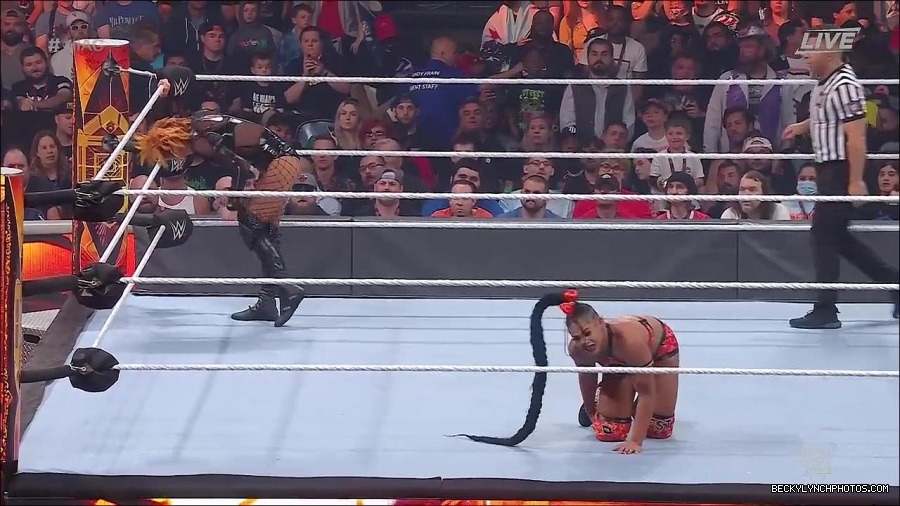 WWE_Hell_In_A_Cell_2022_720p_WEB_h264-HEEL_mp4_001615987.jpg