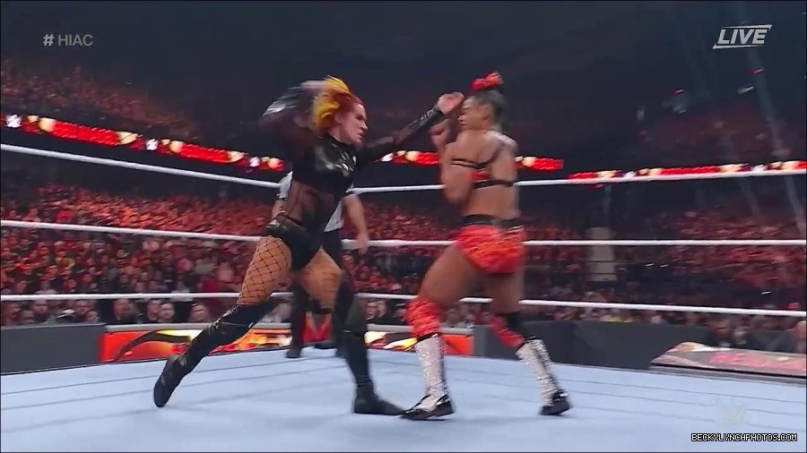 WWE_Hell_In_A_Cell_2022_720p_WEB_h264-HEEL_mp4_001625987.jpg