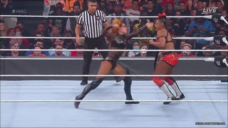 WWE_Hell_In_A_Cell_2022_720p_WEB_h264-HEEL_mp4_001629987.jpg