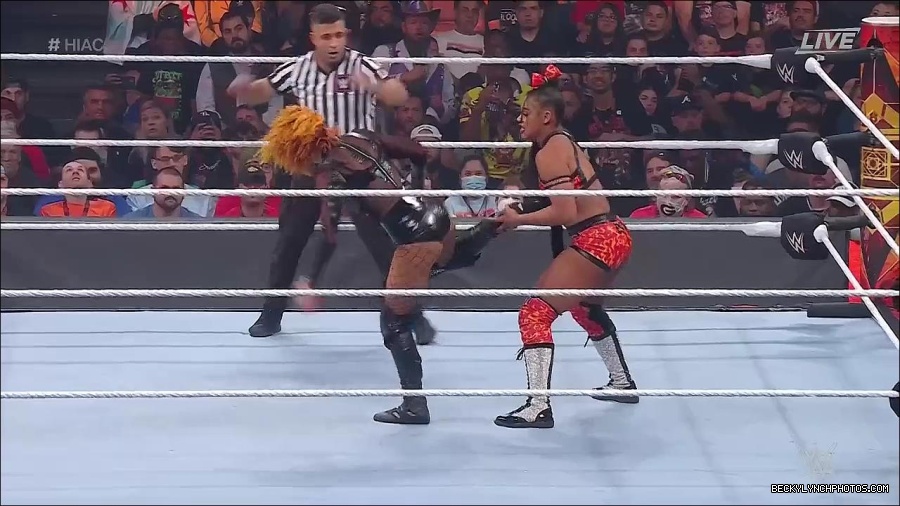 WWE_Hell_In_A_Cell_2022_720p_WEB_h264-HEEL_mp4_001634387.jpg