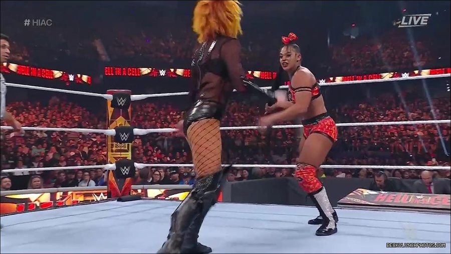WWE_Hell_In_A_Cell_2022_720p_WEB_h264-HEEL_mp4_001635587.jpg