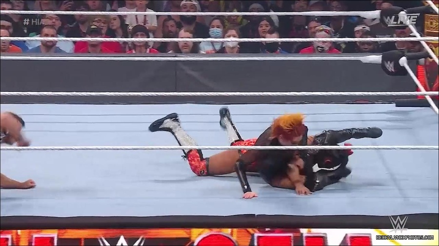 WWE_Hell_In_A_Cell_2022_720p_WEB_h264-HEEL_mp4_001641587.jpg