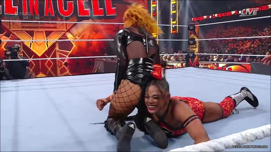 WWE_Hell_In_A_Cell_2022_720p_WEB_h264-HEEL_mp4_001645587.jpg