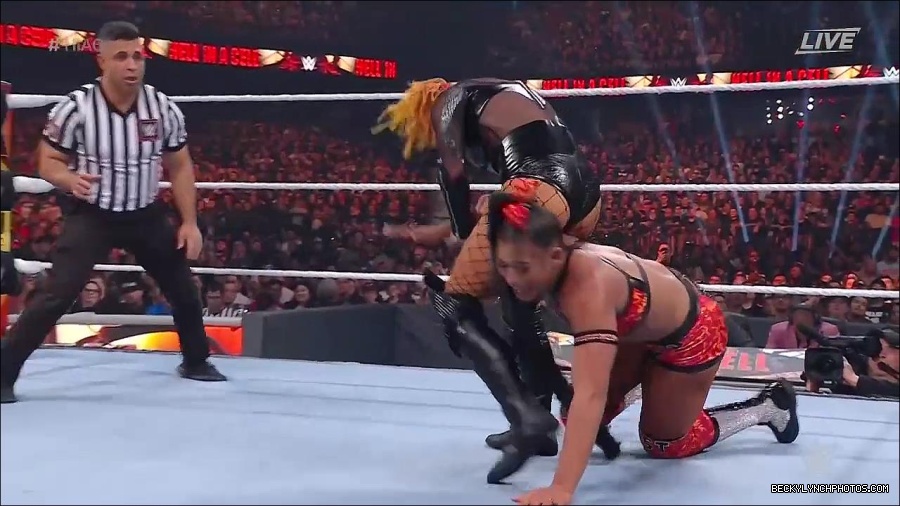 WWE_Hell_In_A_Cell_2022_720p_WEB_h264-HEEL_mp4_001651187.jpg