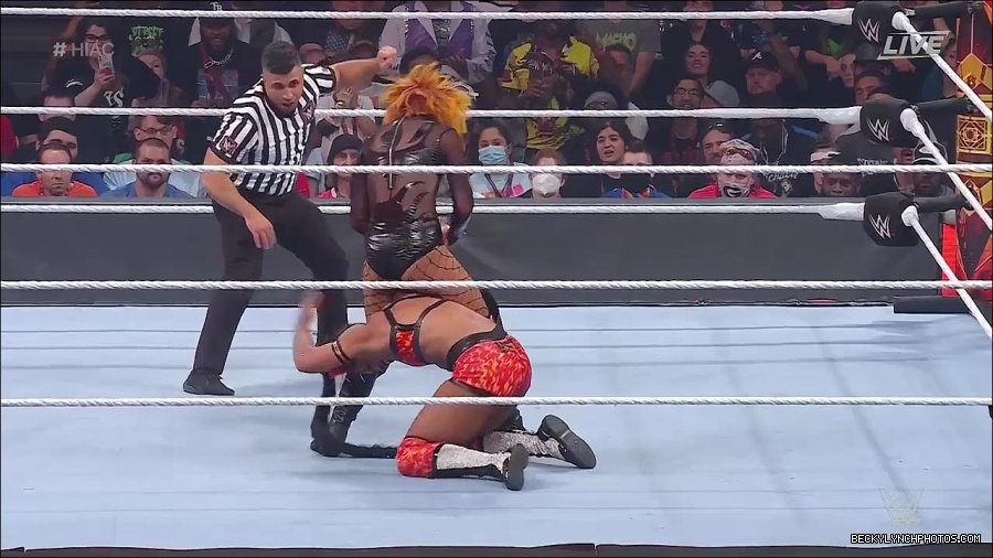 WWE_Hell_In_A_Cell_2022_720p_WEB_h264-HEEL_mp4_001654387.jpg