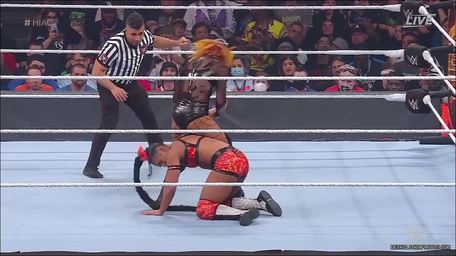 WWE_Hell_In_A_Cell_2022_720p_WEB_h264-HEEL_mp4_001654787.jpg