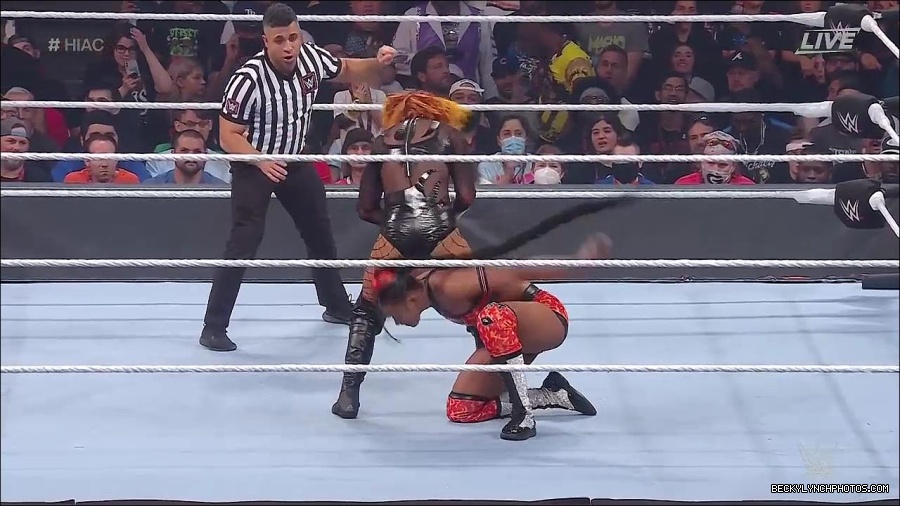 WWE_Hell_In_A_Cell_2022_720p_WEB_h264-HEEL_mp4_001655987.jpg
