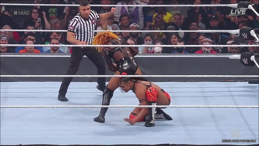 WWE_Hell_In_A_Cell_2022_720p_WEB_h264-HEEL_mp4_001656787.jpg
