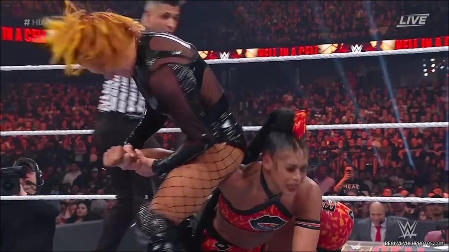 WWE_Hell_In_A_Cell_2022_720p_WEB_h264-HEEL_mp4_001658387.jpg