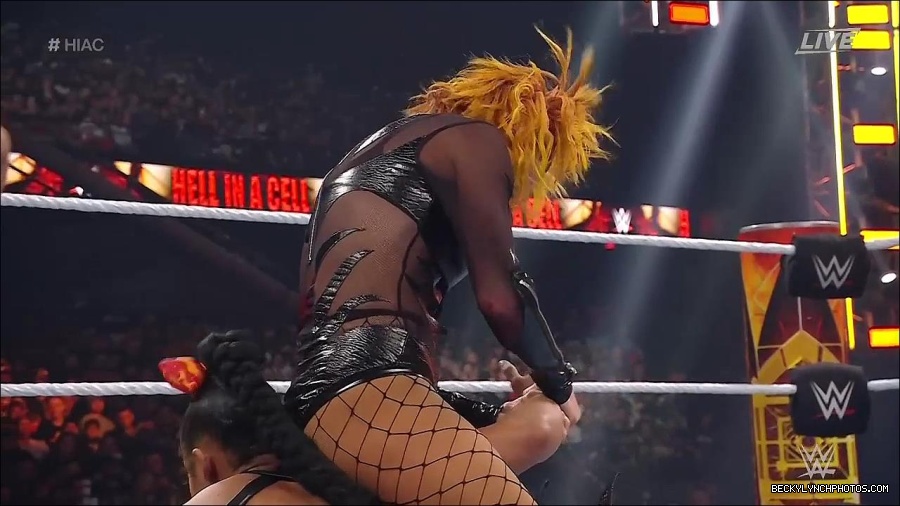 WWE_Hell_In_A_Cell_2022_720p_WEB_h264-HEEL_mp4_001660787.jpg