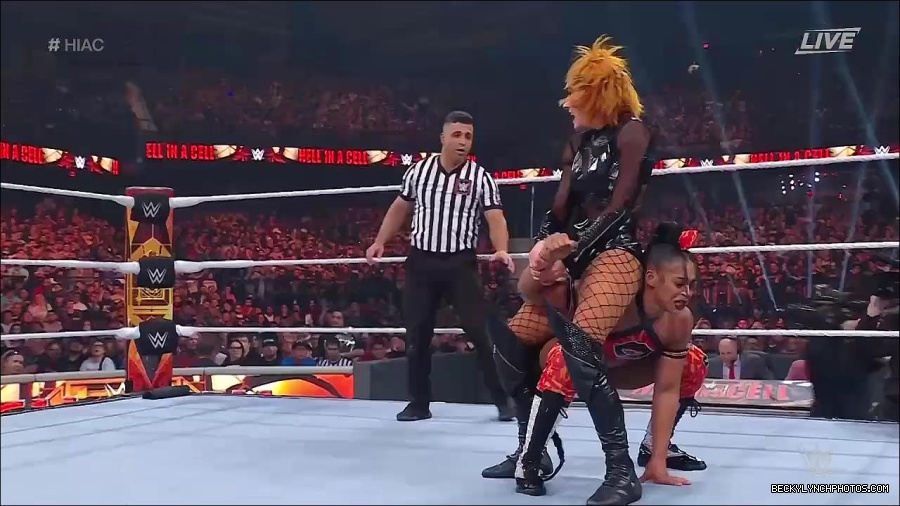 WWE_Hell_In_A_Cell_2022_720p_WEB_h264-HEEL_mp4_001670387.jpg