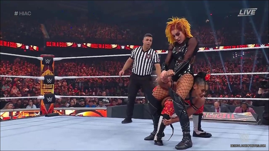 WWE_Hell_In_A_Cell_2022_720p_WEB_h264-HEEL_mp4_001671187.jpg