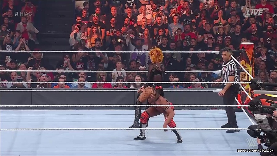 WWE_Hell_In_A_Cell_2022_720p_WEB_h264-HEEL_mp4_001674387.jpg