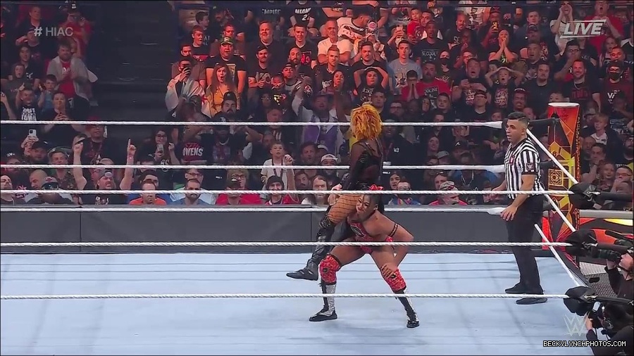 WWE_Hell_In_A_Cell_2022_720p_WEB_h264-HEEL_mp4_001675187.jpg