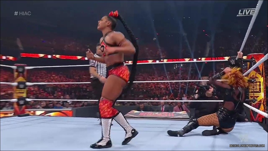 WWE_Hell_In_A_Cell_2022_720p_WEB_h264-HEEL_mp4_001681987.jpg