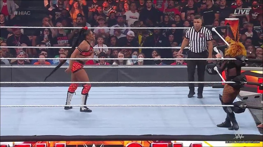WWE_Hell_In_A_Cell_2022_720p_WEB_h264-HEEL_mp4_001683987.jpg