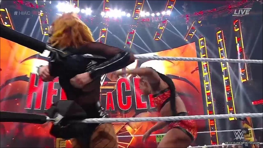 WWE_Hell_In_A_Cell_2022_720p_WEB_h264-HEEL_mp4_001685987.jpg