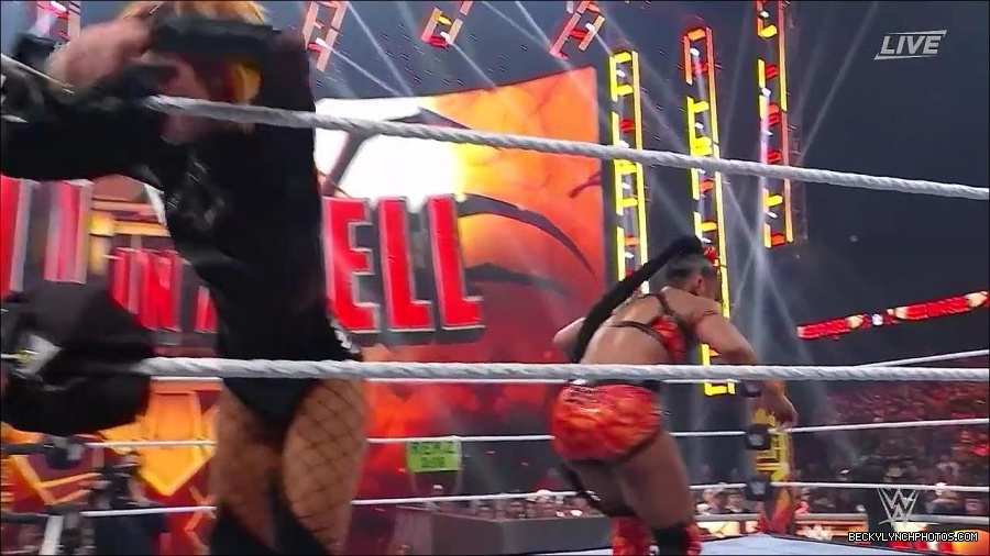 WWE_Hell_In_A_Cell_2022_720p_WEB_h264-HEEL_mp4_001686787.jpg