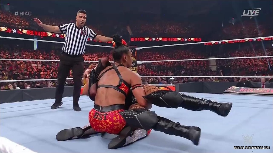 WWE_Hell_In_A_Cell_2022_720p_WEB_h264-HEEL_mp4_001692387.jpg