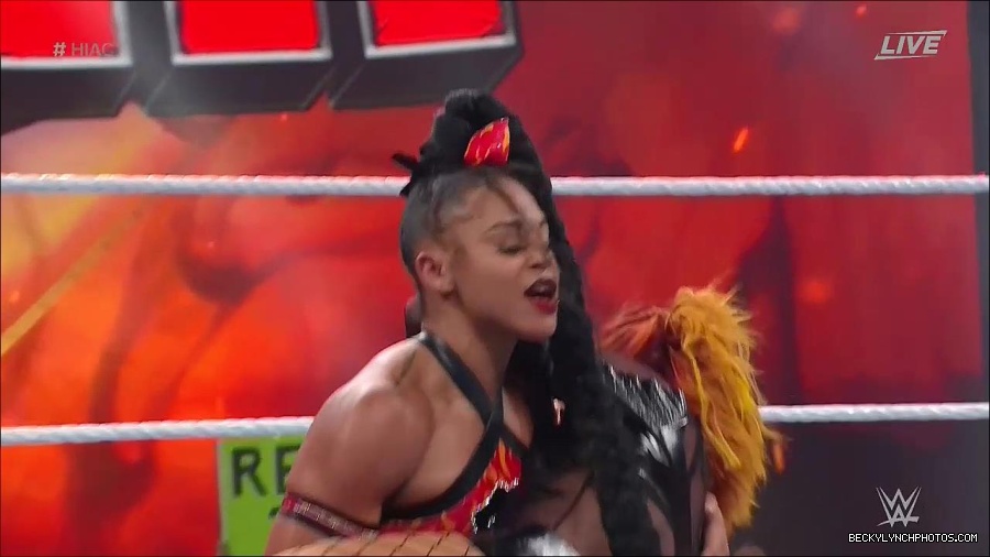 WWE_Hell_In_A_Cell_2022_720p_WEB_h264-HEEL_mp4_001694787.jpg