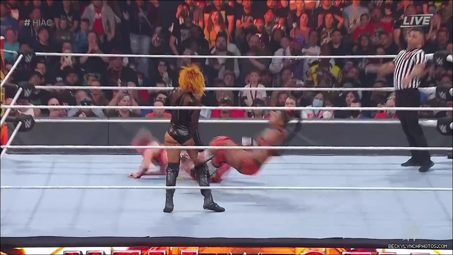 WWE_Hell_In_A_Cell_2022_720p_WEB_h264-HEEL_mp4_001702354.jpg