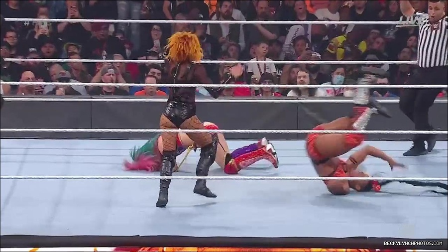 WWE_Hell_In_A_Cell_2022_720p_WEB_h264-HEEL_mp4_001702754.jpg