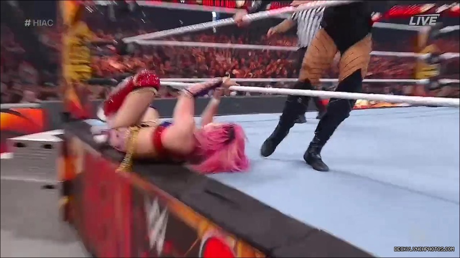 WWE_Hell_In_A_Cell_2022_720p_WEB_h264-HEEL_mp4_001705954.jpg