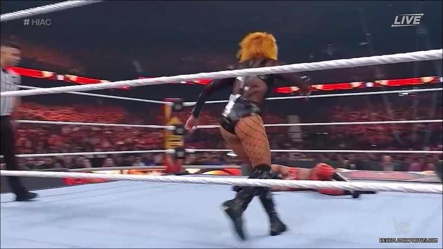 WWE_Hell_In_A_Cell_2022_720p_WEB_h264-HEEL_mp4_001706754.jpg