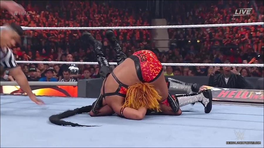 WWE_Hell_In_A_Cell_2022_720p_WEB_h264-HEEL_mp4_001709154.jpg
